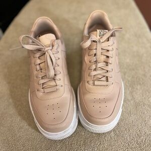 Nike AF1 Light Pink Sneakers